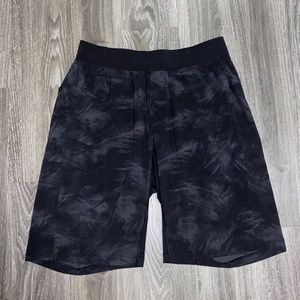 Mens Lululemon shorts, size Large!